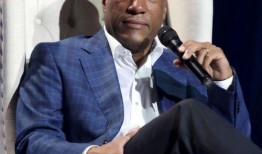 佩洛西最新爆料半小时